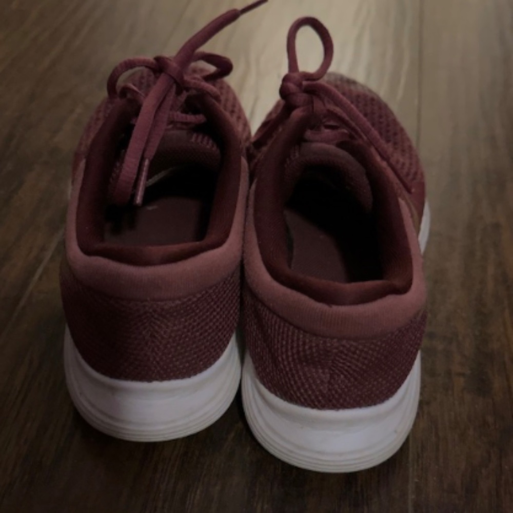 Nike shoes - Picture 4 of 7